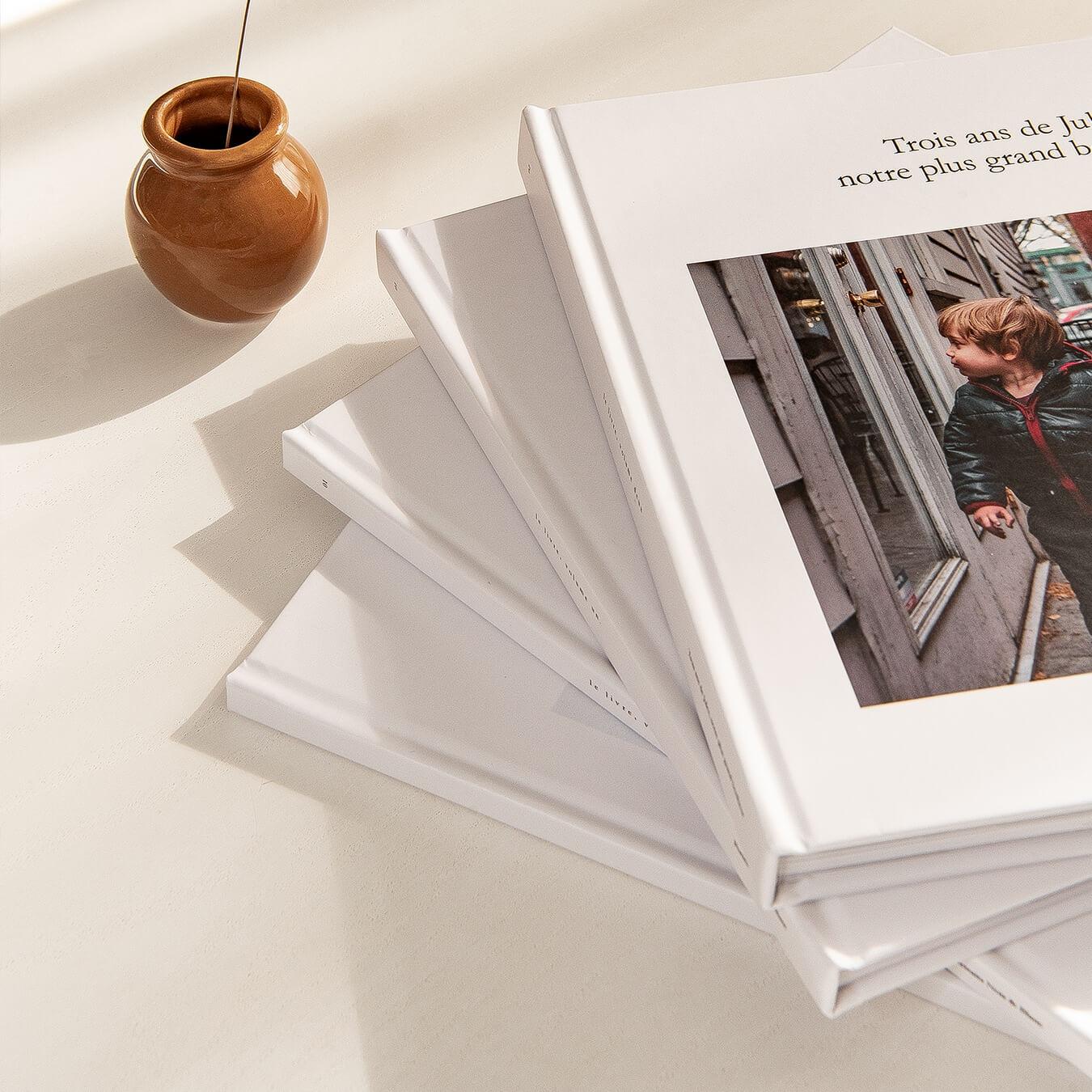 Le livre - Livre photo personnalisé - Innocence Paris - Couverture Rigide - Précieux Souvenirs - Album photos